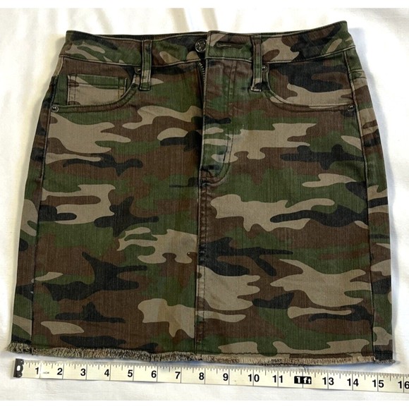 Forever 21 Denim Mini Skirt Size Small - Picture 6 of 10